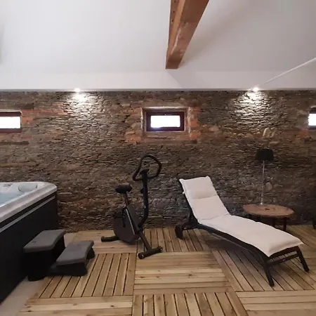 Domaine De Vaufleury - La Maison De L'escuiller 3*