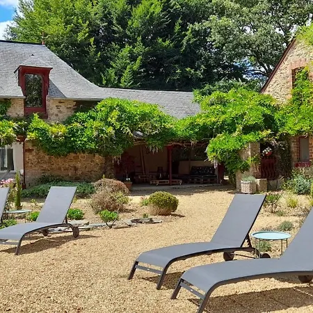 Domaine De Vaufleury - La Maison De L'escuiller 3*