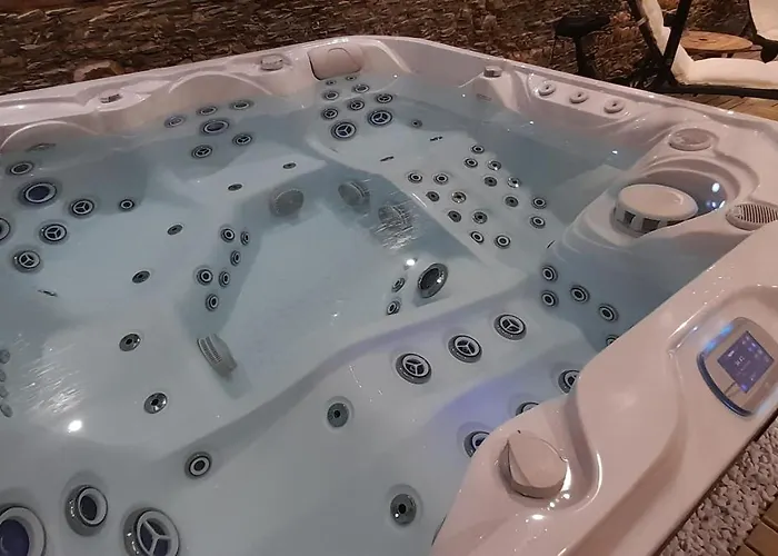 Gasthof Domaine De Vaufleury - La Maison De L'escuiller 3*