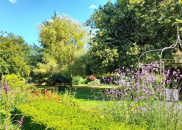 Gasthof Domaine De Vaufleury - La Maison De L'escuiller