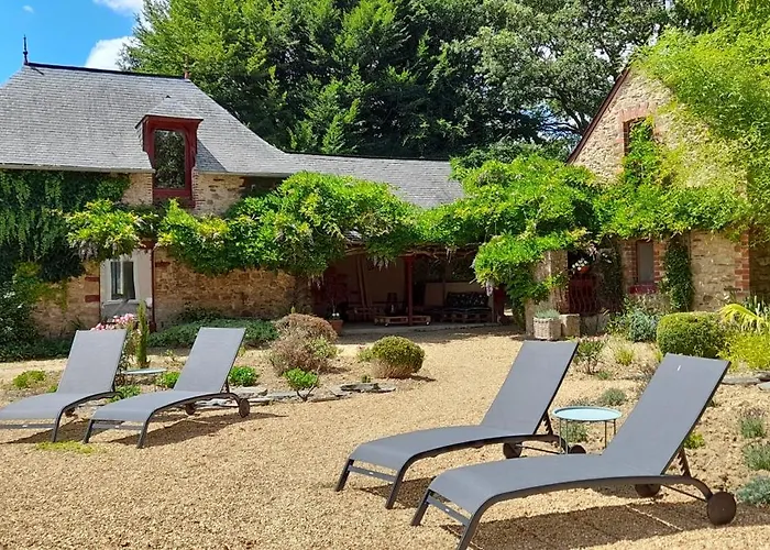 Domaine De Vaufleury - La Maison De L'escuiller 3*